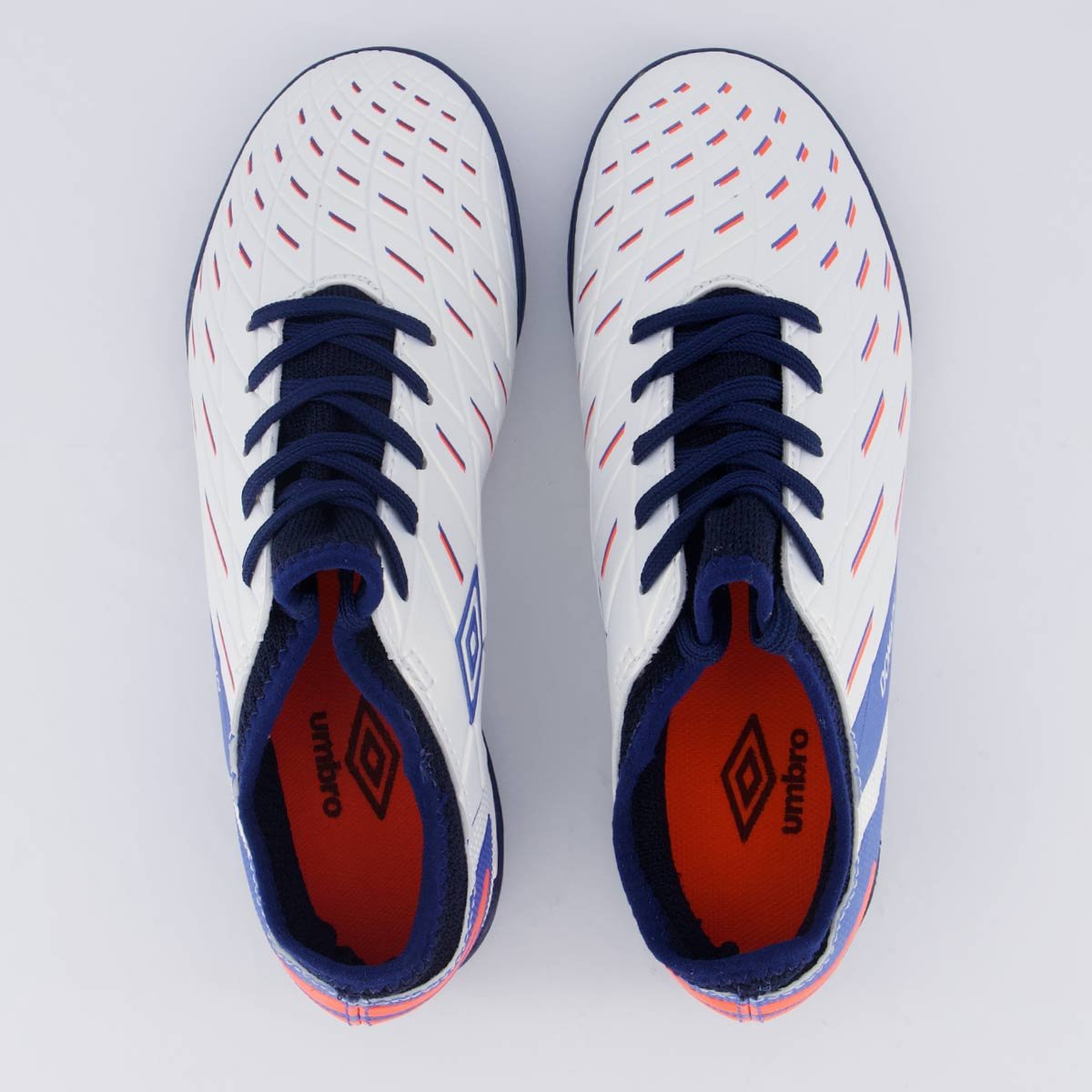 Chuteira Umbro Domain Society Juvenil Prata e Azul Branco/Azul/Laranja 4