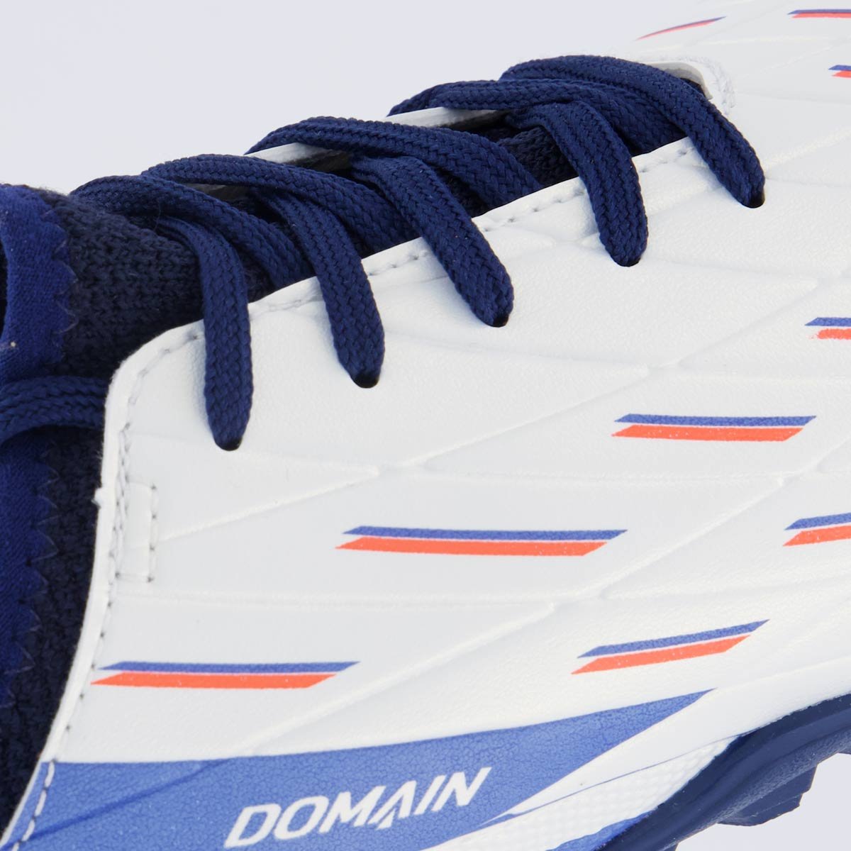 Chuteira Umbro Domain Society Juvenil Prata e Azul Branco/Azul/Laranja 7