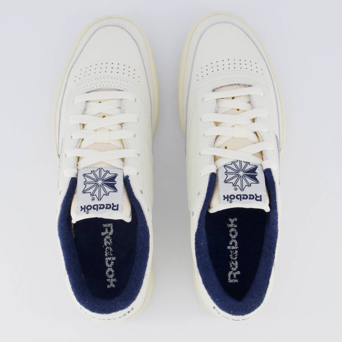 Tênis Reebok Club C 85 Vintage Off White e Marinho Off White/Azul 4