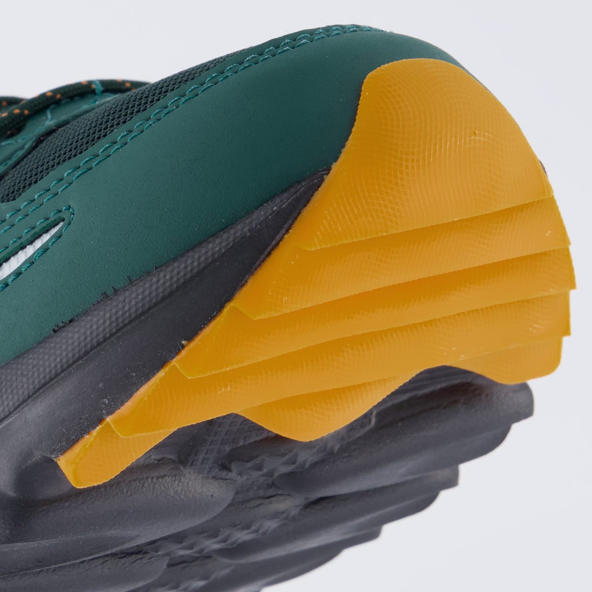 Tênis Fila Venture Tracer 2 Verde Preto/Verde 8