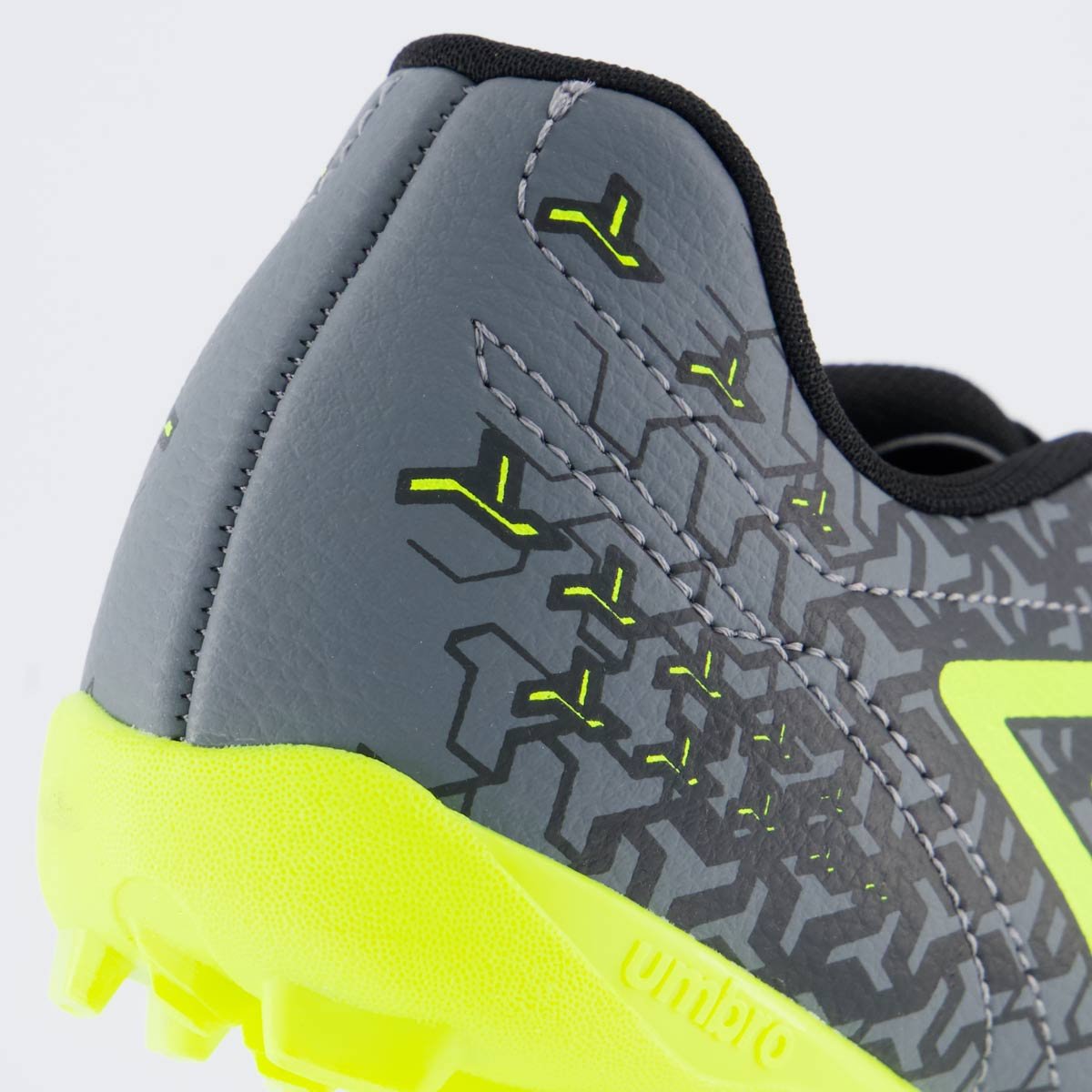 Chuteira Umbro Class Neo Society Cinza e Verde Cinza/Verde 6
