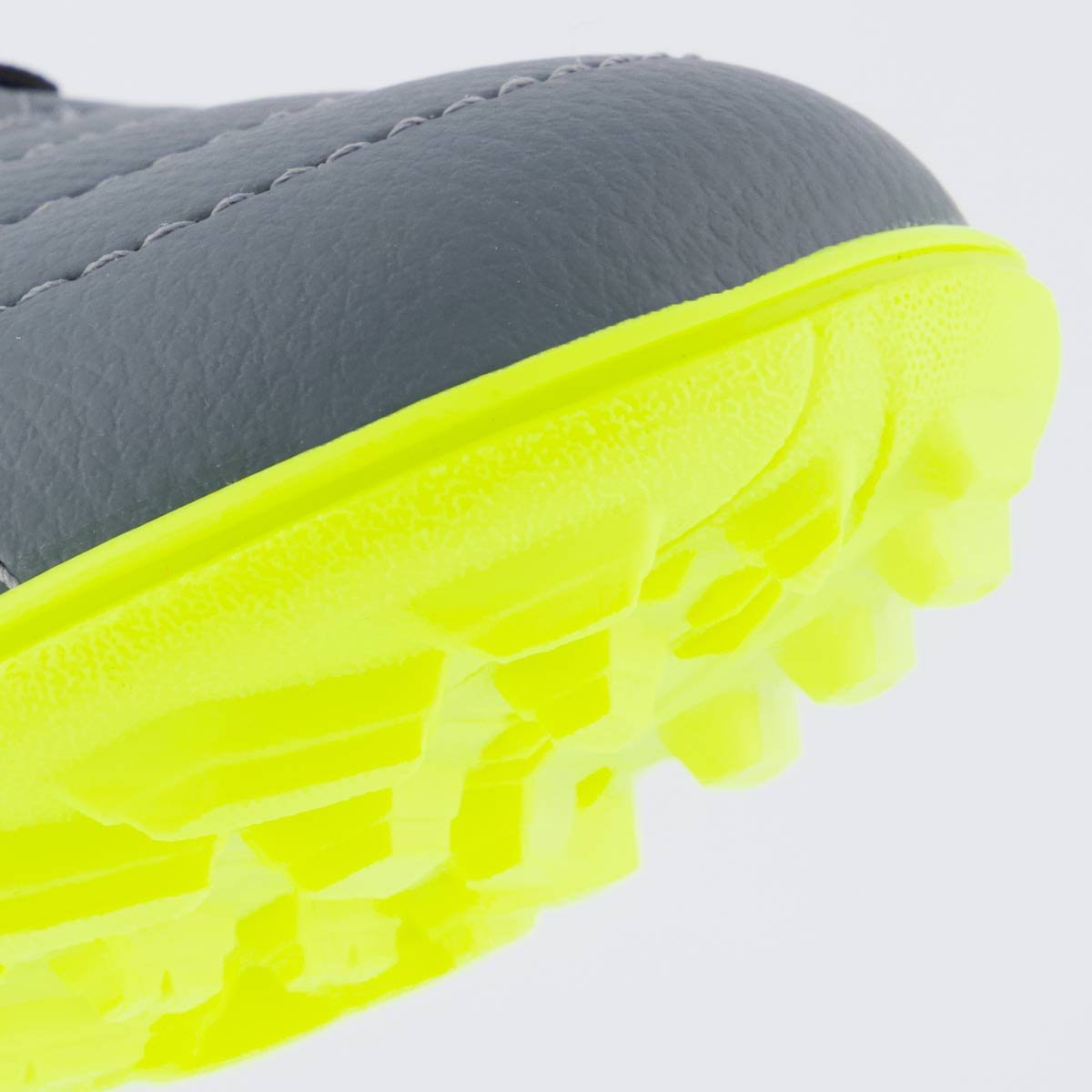 Chuteira Umbro Class Neo Society Cinza e Verde Cinza/Verde 8