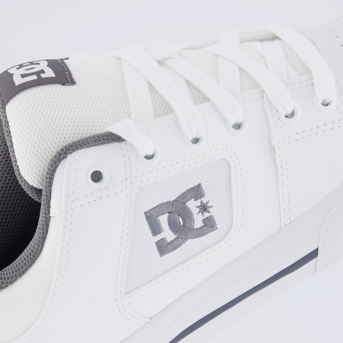 Tênis DC Shoes Pure Branco e Cinza Branco/Cinza 7