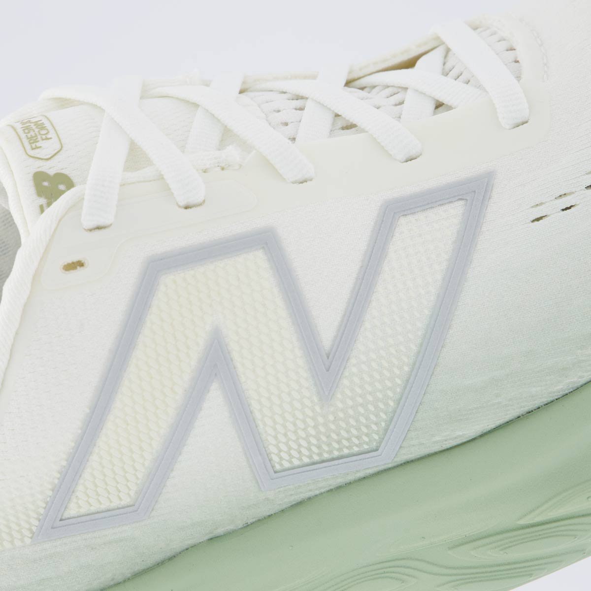 Tênis New Balance Fresh Foam X 1080 V14 Verde e Branco Verde 7