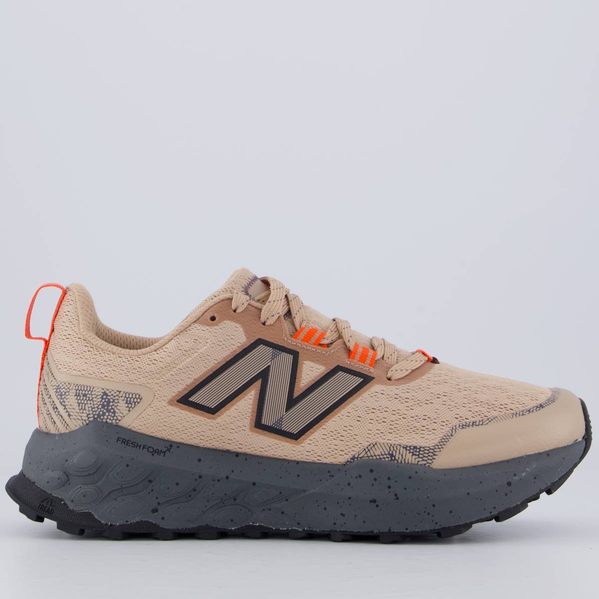 Tênis New Balance Fresh Foam Garoé Marrom