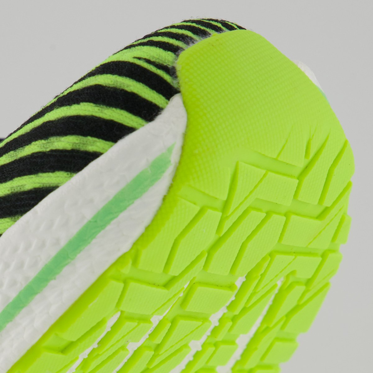 Tênis Skechers Go Run Razor 4 Verde e Branco Verde 8