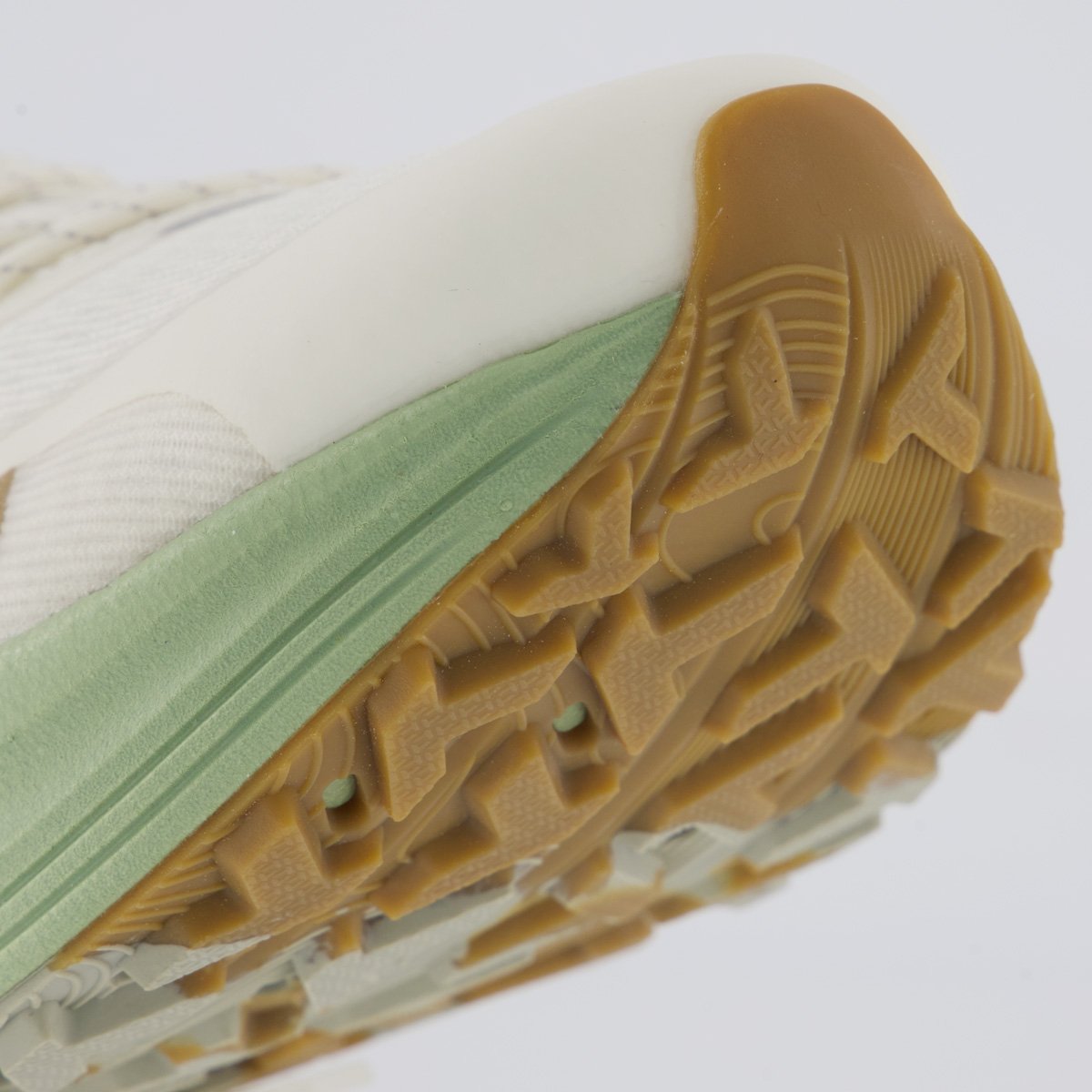 Tênis Fila Racer Skytrail Bege e Verde Bege/Verde 8