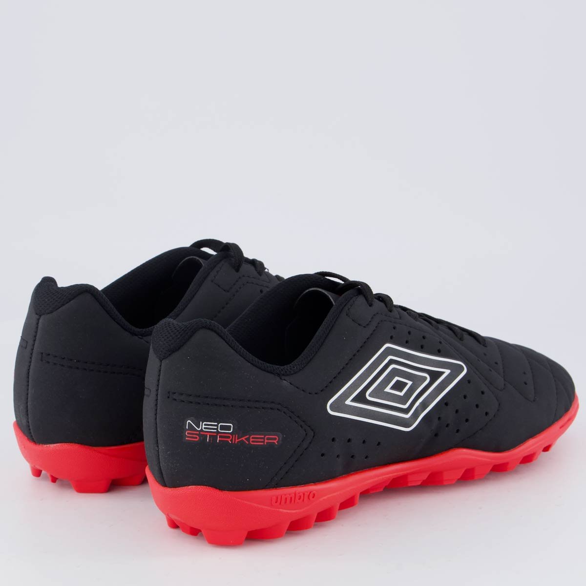Chuteira Umbro Neo Striker Society I Preta e Vermelha Preto 3