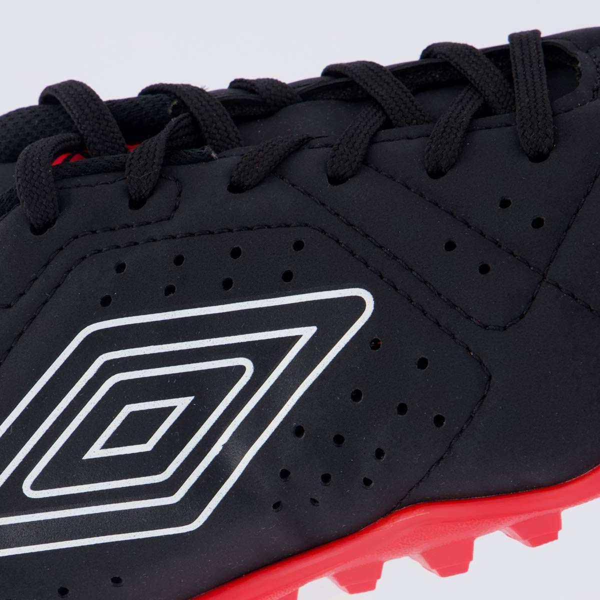 Chuteira Umbro Neo Striker Society I Preta e Vermelha Preto 7