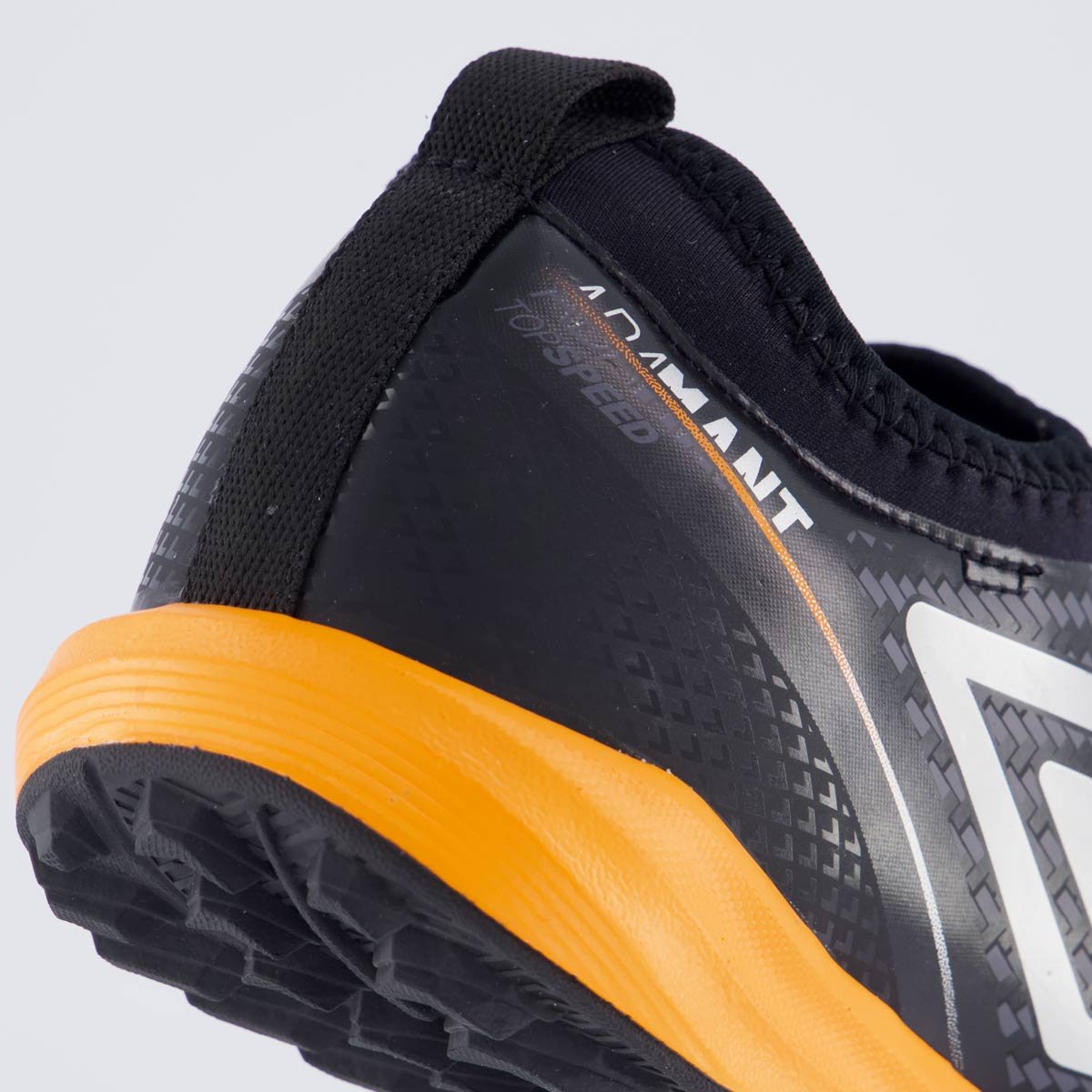 Chuteira Umbro Adamant Top Speed Club Society Preta e Laranja Preto 6
