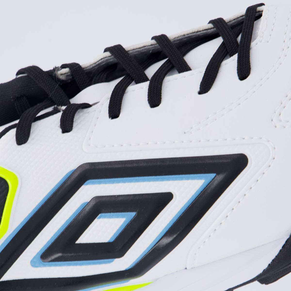 Chuteira Umbro Adamant Master Class Club Society Branca e Verde Branco 7