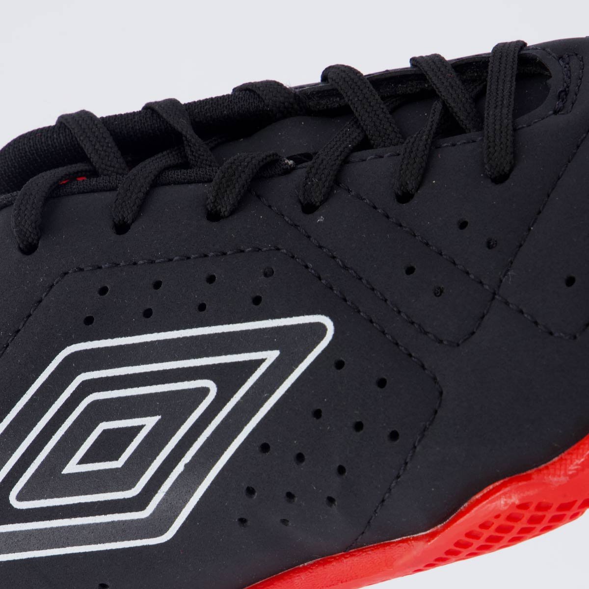 Chuteira Umbro Neo Striker Futsal I Preta e Vermelha Preto 7