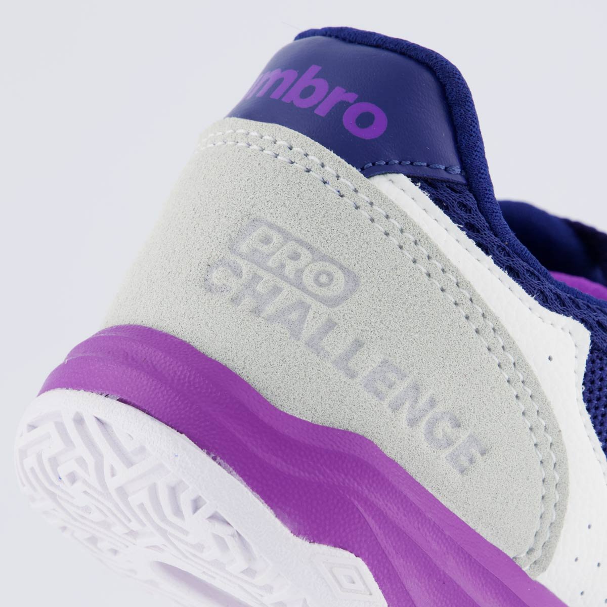 Chuteira Umbro Pro Challenge Uptake Futsal Branca Marinho Branco/Azul Marinho 6