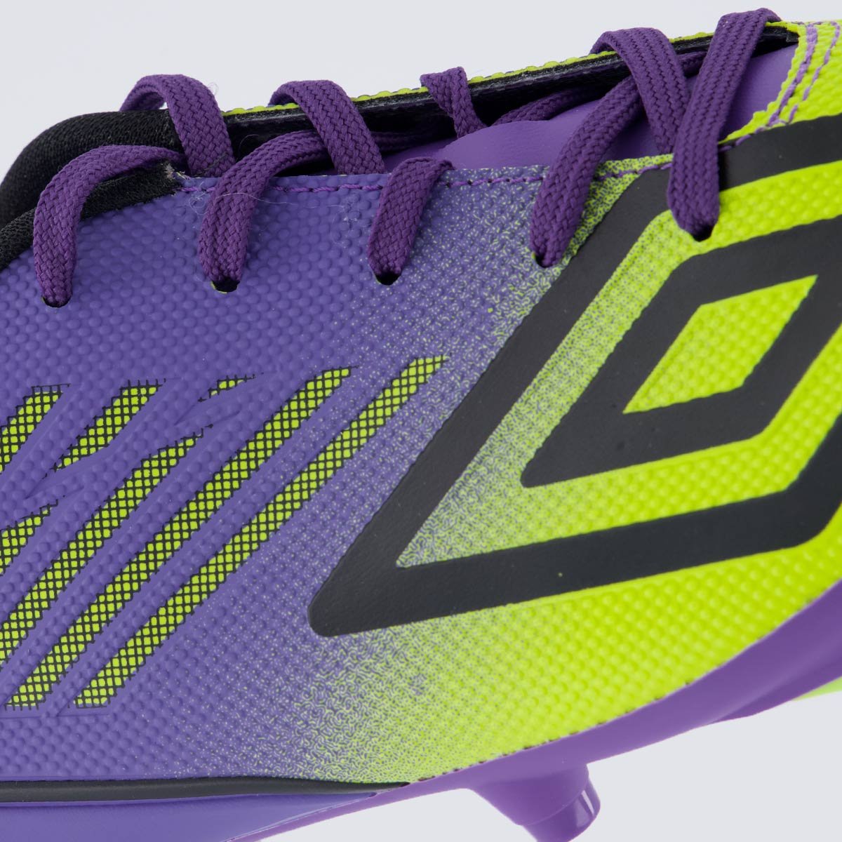 Chuteira Umbro Velocita Décimo Club Campo Roxa e Verde Roxo/Verde 7