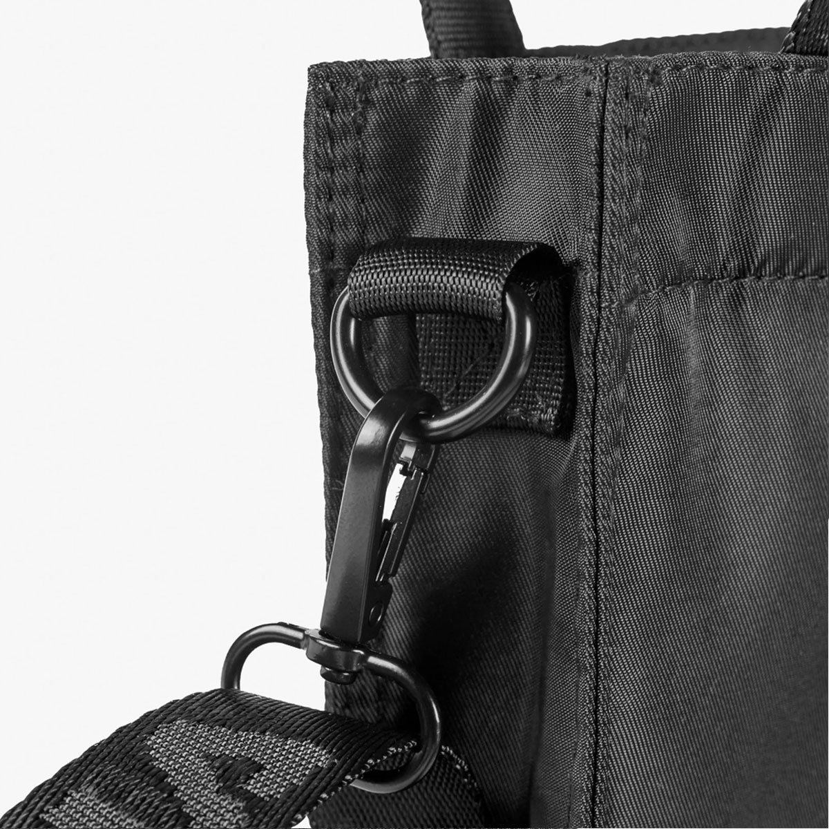 Bolsa Fila Essential Sport Life Preto Preto 4