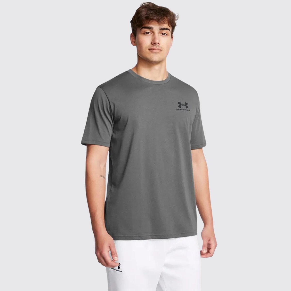 Camiseta Under Armour Left Chest SS Cinza