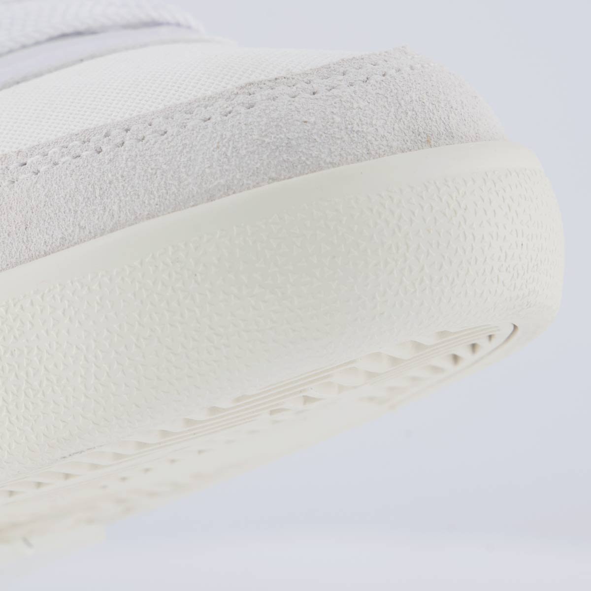 Tênis New Balance CT300 V3 Branco e Preto Branco 8