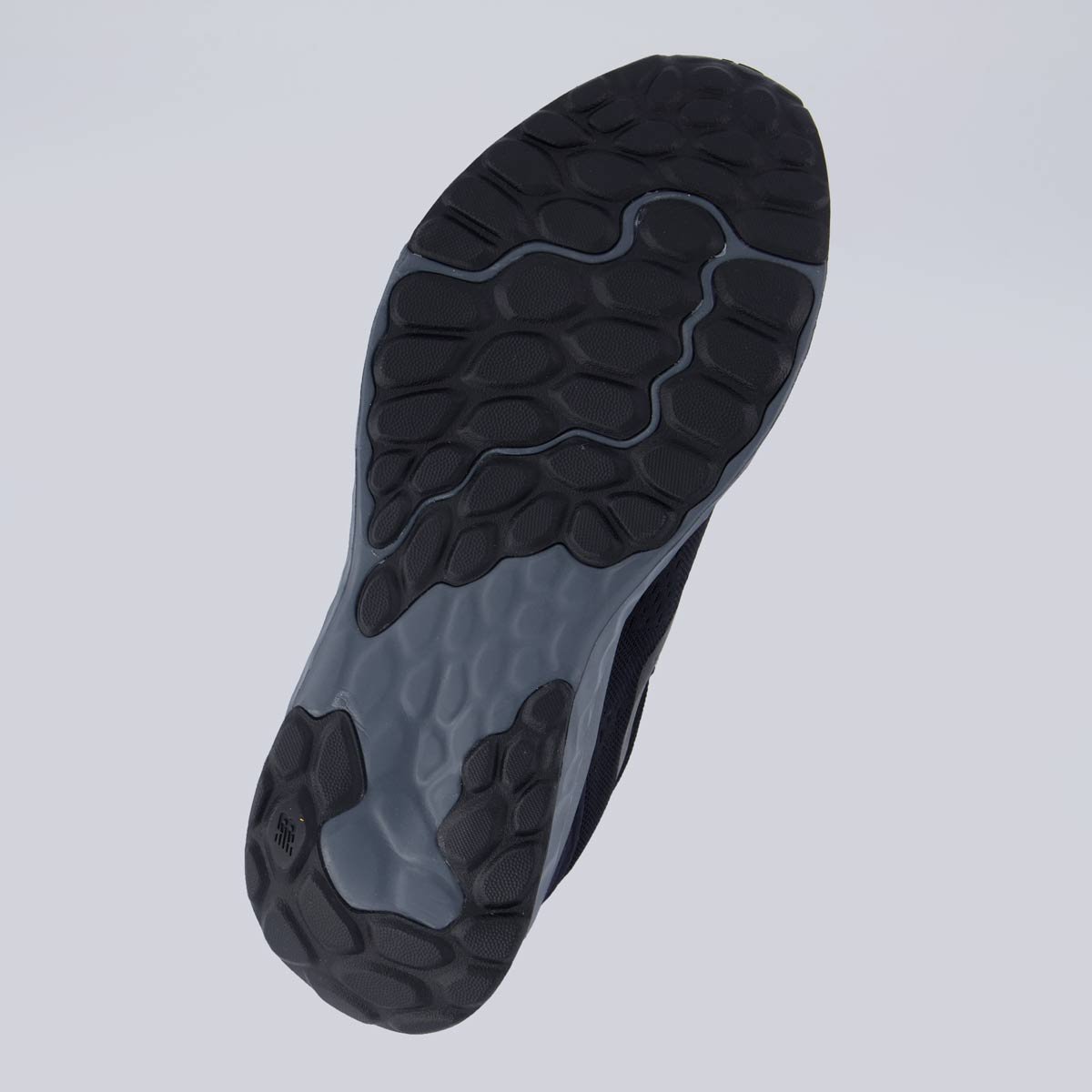 Tênis New Balance Fresh Foam Arishi V4 Preto e Cinza Preto 5