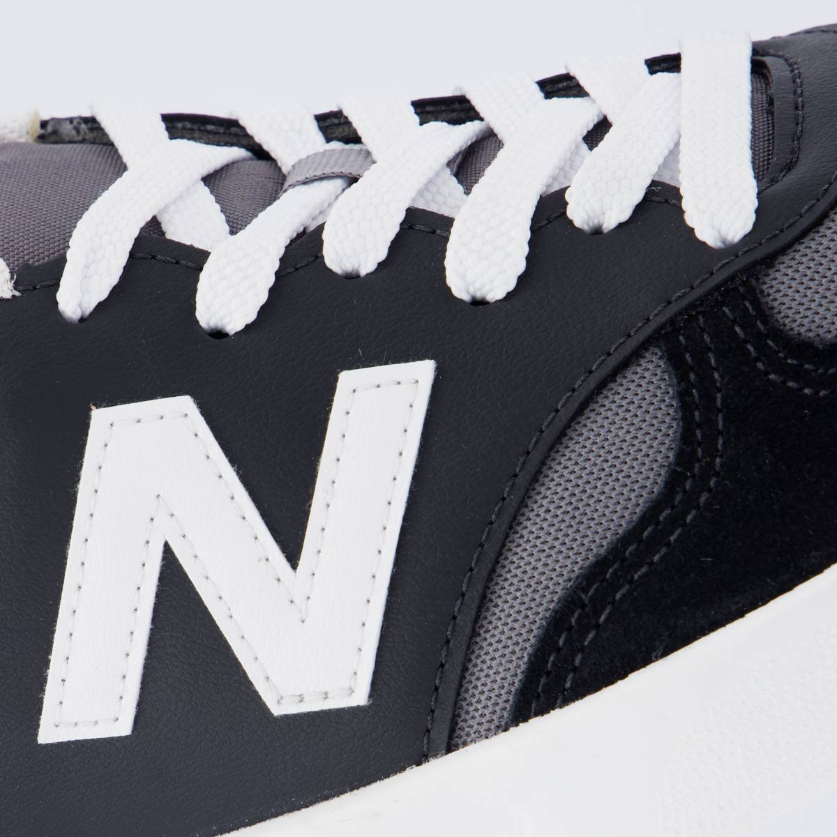 Tênis New Balance CT300 V3 Preto e Branco Cinza 7