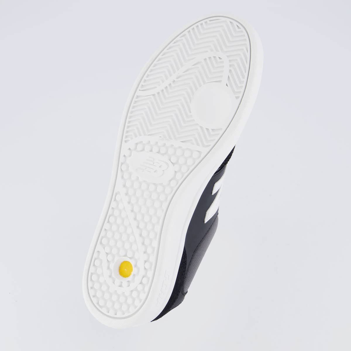 Tênis New Balance CT300 V3 Preto e Branco Cinza 4