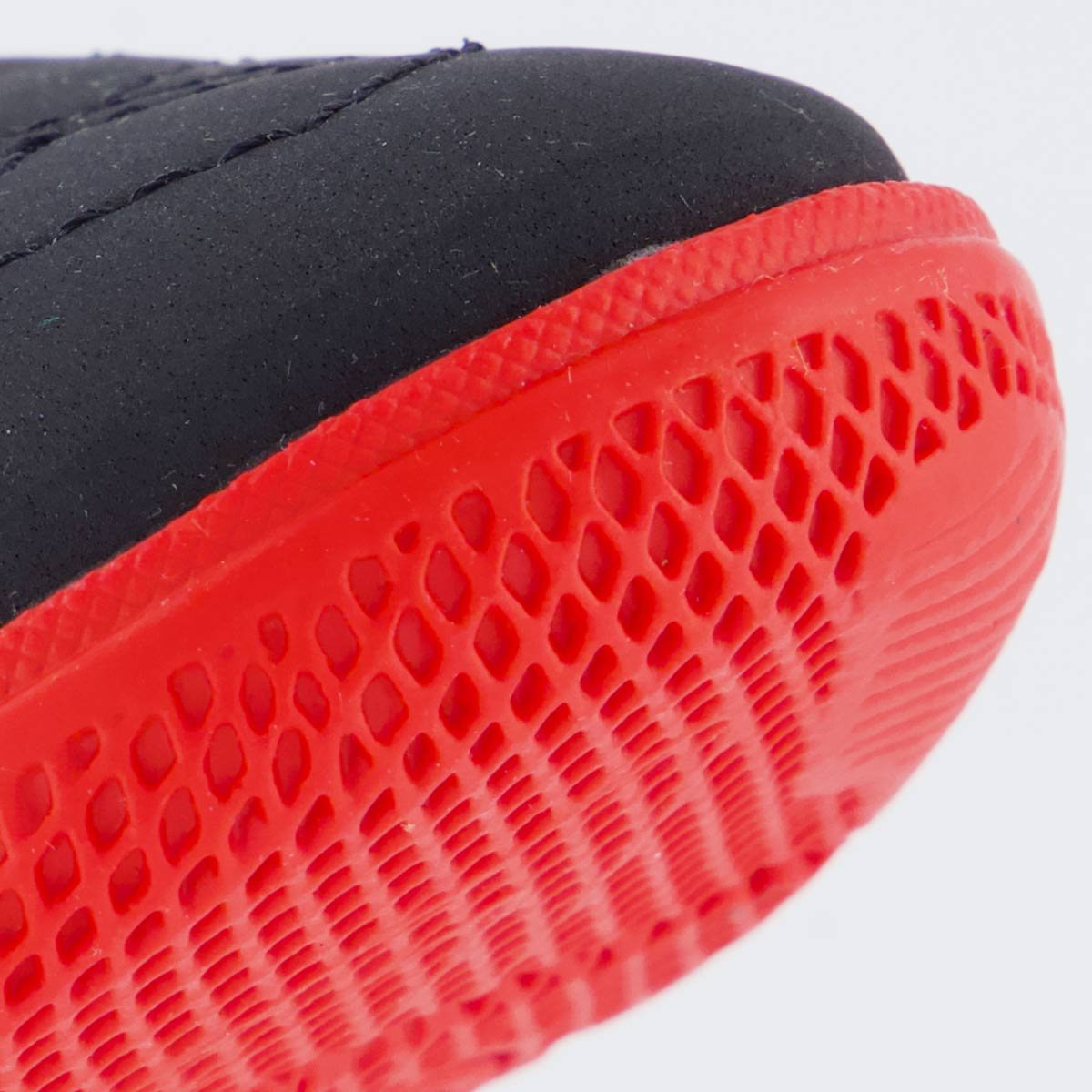 Chuteira Umbro Neo Striker Infantil Preta e Vermelha Preto 8