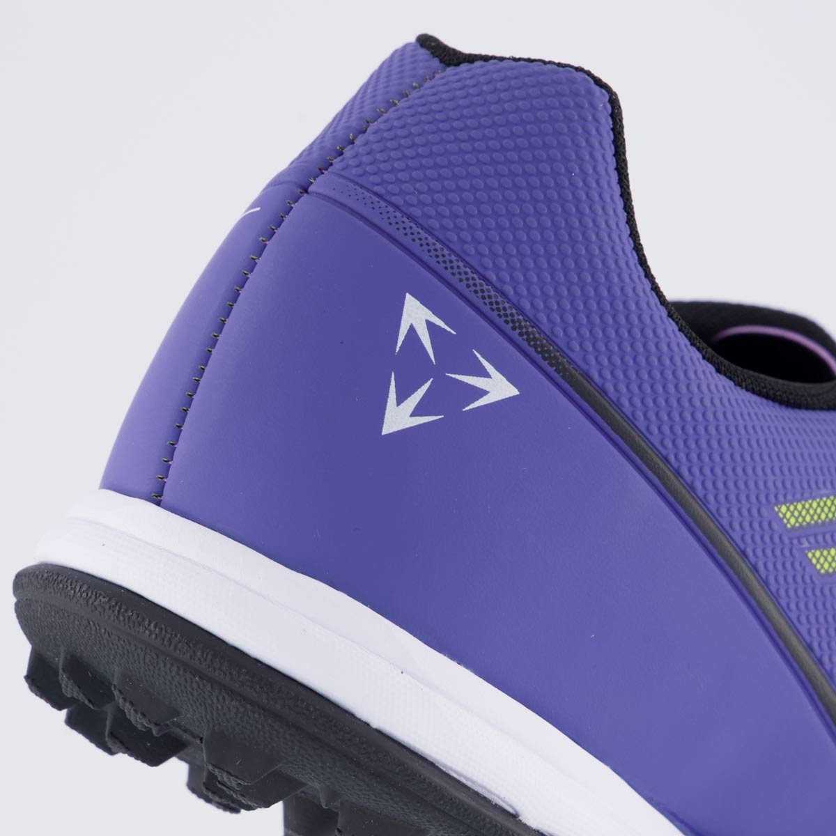 Chuteira Umbro Velocita Décimo Club Society Verde e Roxa Roxo 6