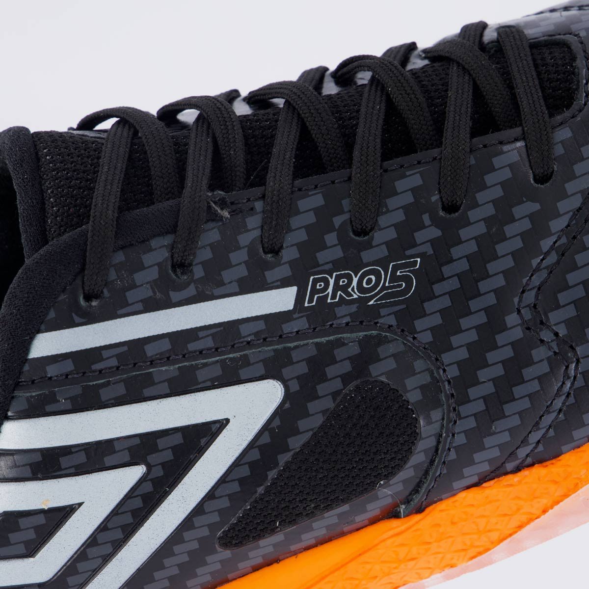 Chuteira Umbro Futsal Pro 5 Bump Preta e Laranja Preto 7
