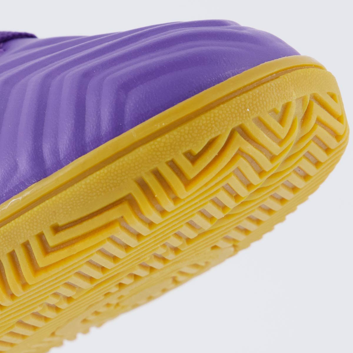 Chuteira Umbro Fifty V Futsal Roxa e Preta Roxo 8