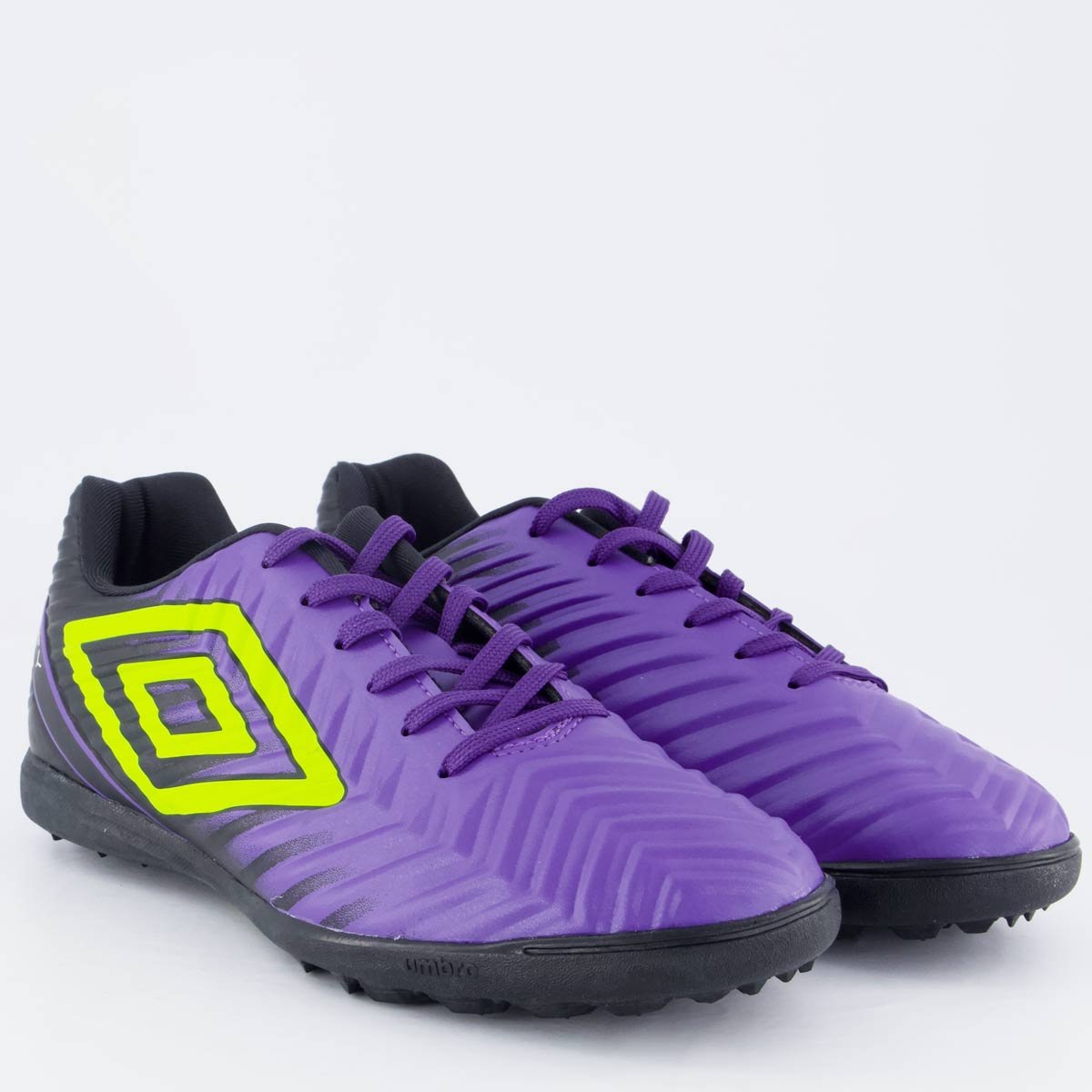 Chuteira Umbro Fifty V Society Roxa e Preta Roxo 2