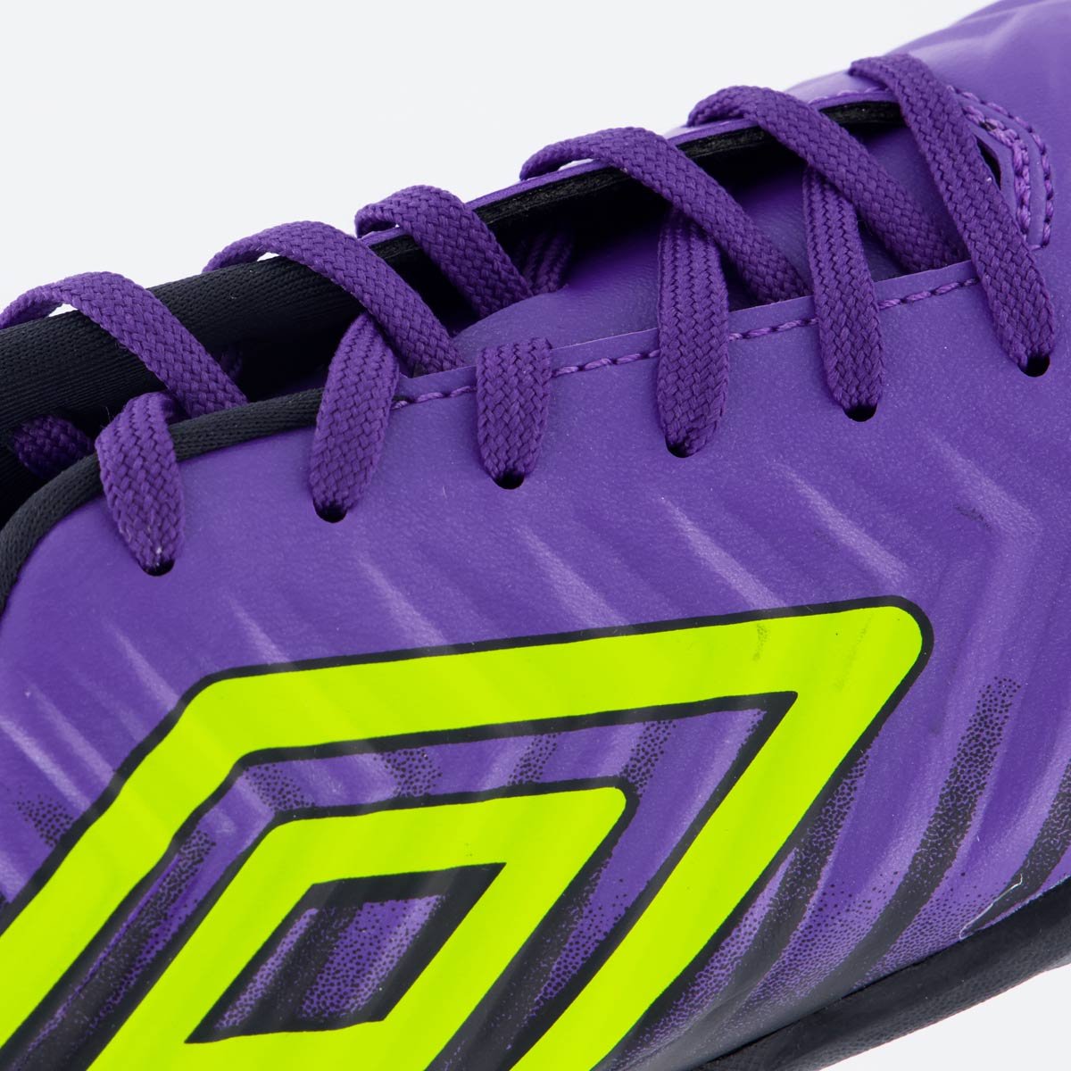 Chuteira Umbro Fifty V Society Roxa e Preta Roxo 7