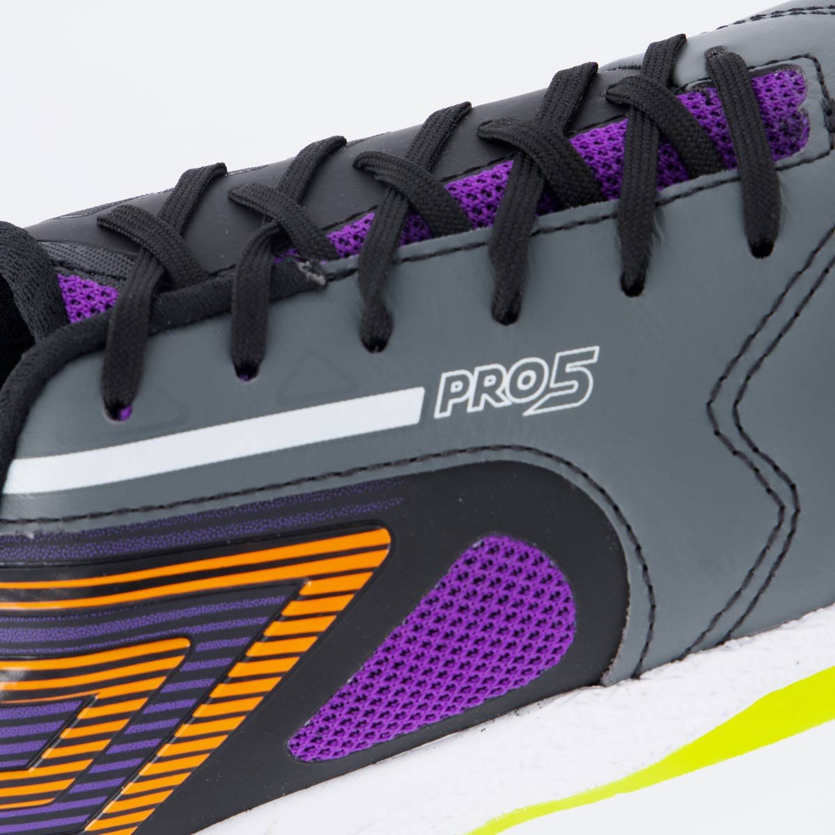 Chuteira Umbro Pro 5 Bump Futsal Grafite Cinza/Roxo 7