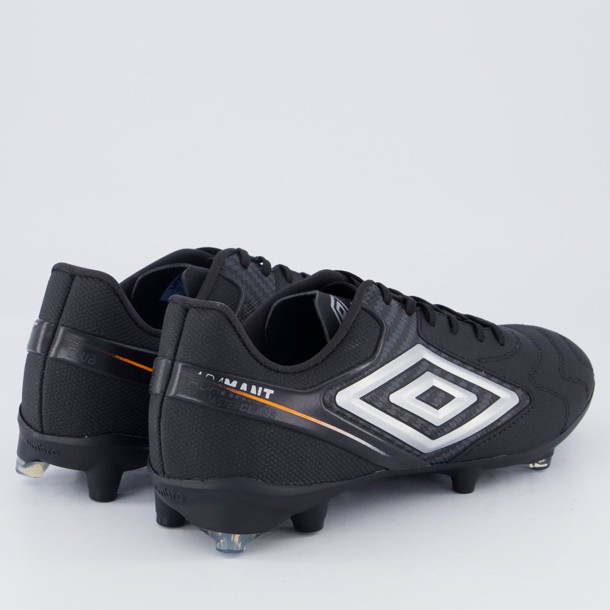 Chuteira Umbro Adamant Master Class Club Campo Preta e Prata Preto 3