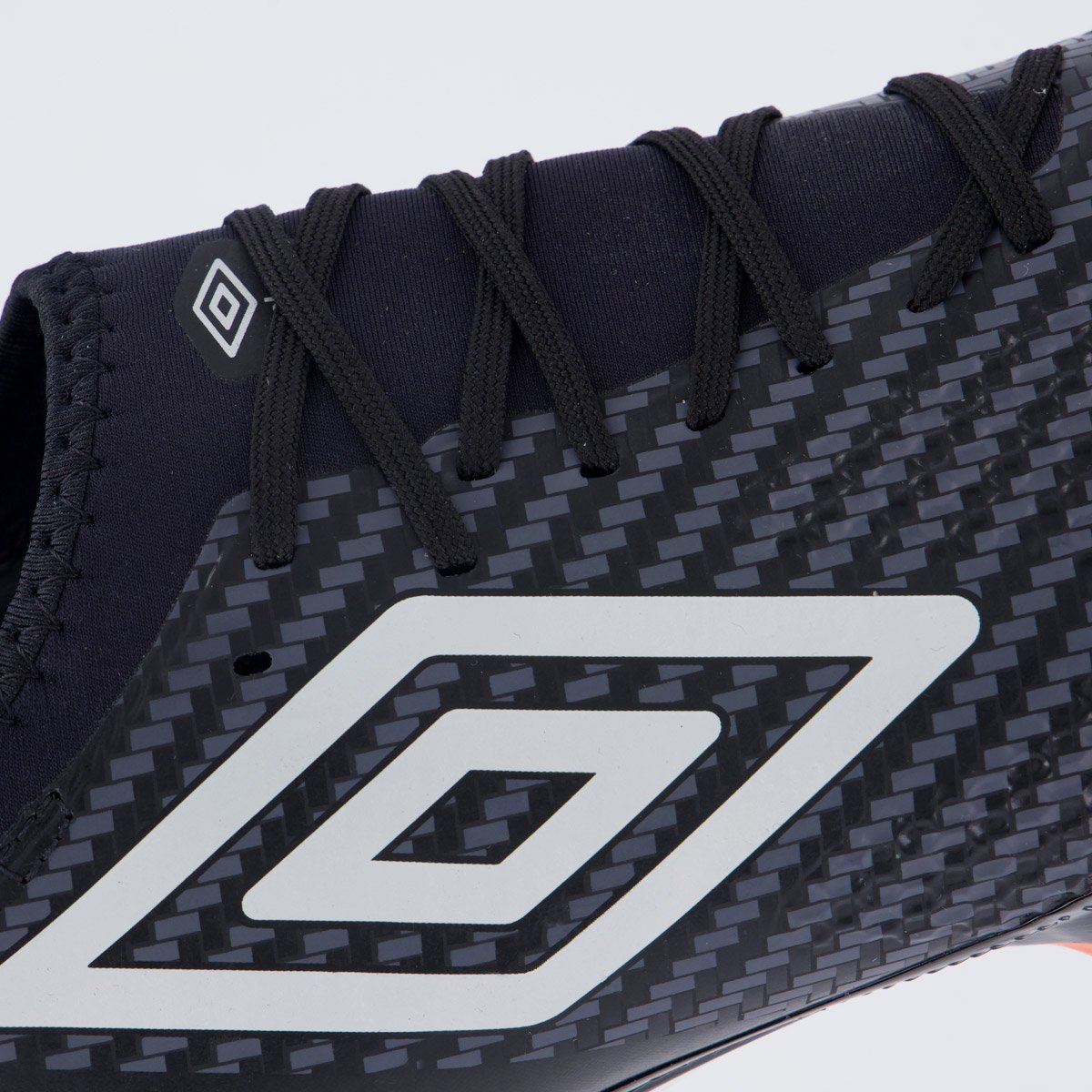 Chuteira Umbro Adamant Top Speed Club Campo Preta e Prata Preto 7