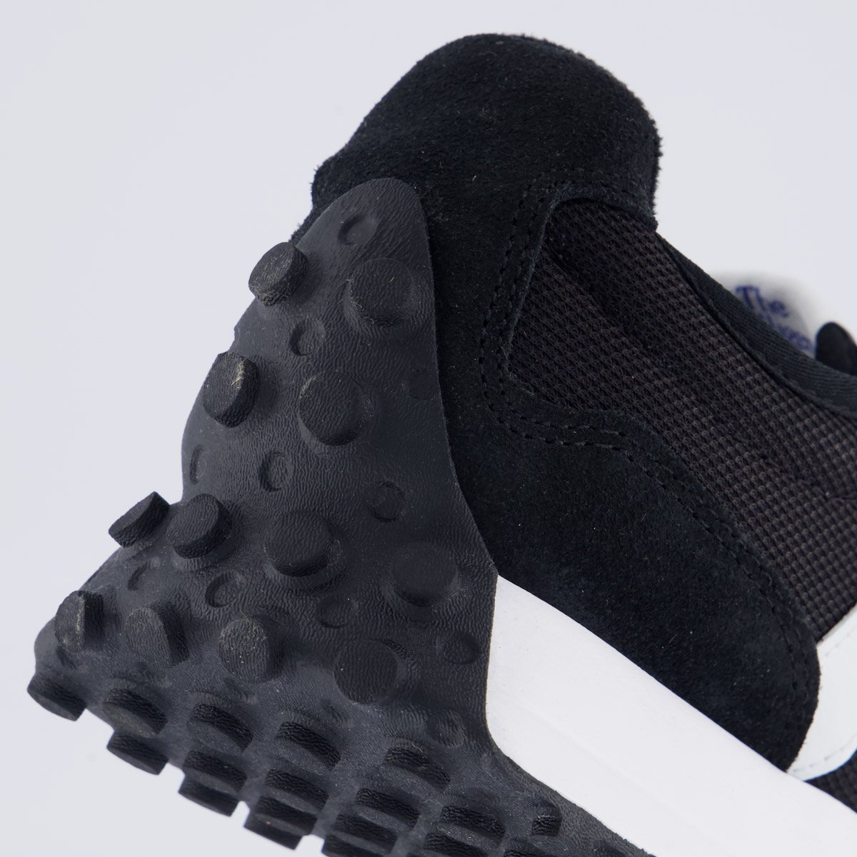 Tênis New Balance 327 V1 Preto e Branco Preto 6