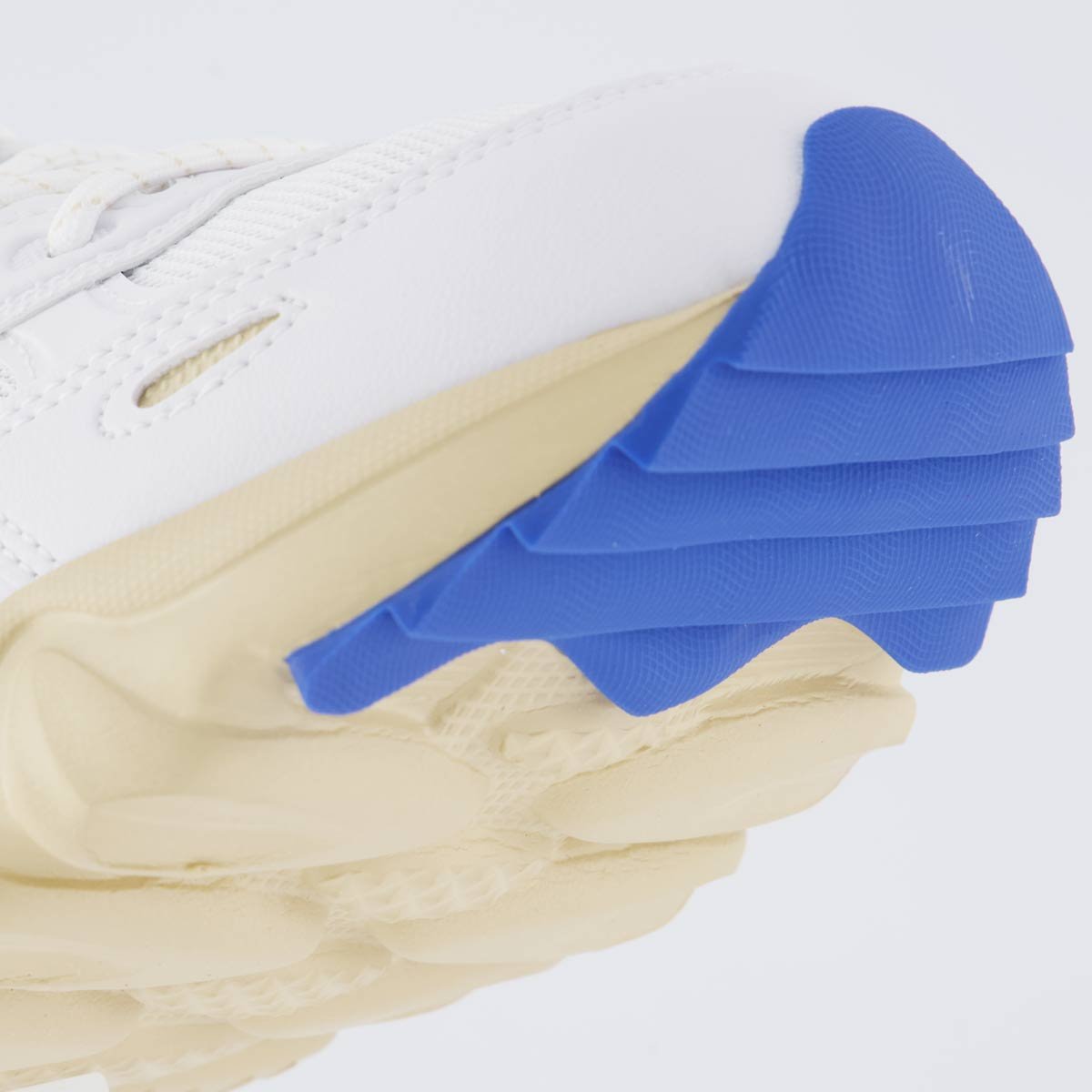 Tênis Fila Venture Tracer 2 Branco e Azul Branco 8