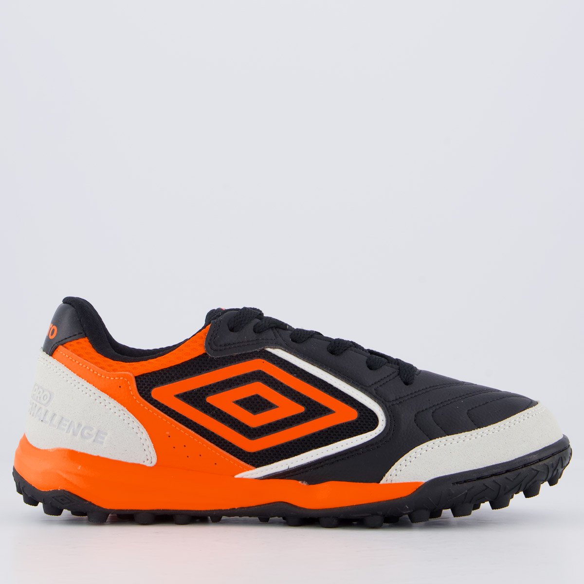 Chuteira Umbro Pro Challenge Uptake Society Preta e Laranja Preto/Laranja 1