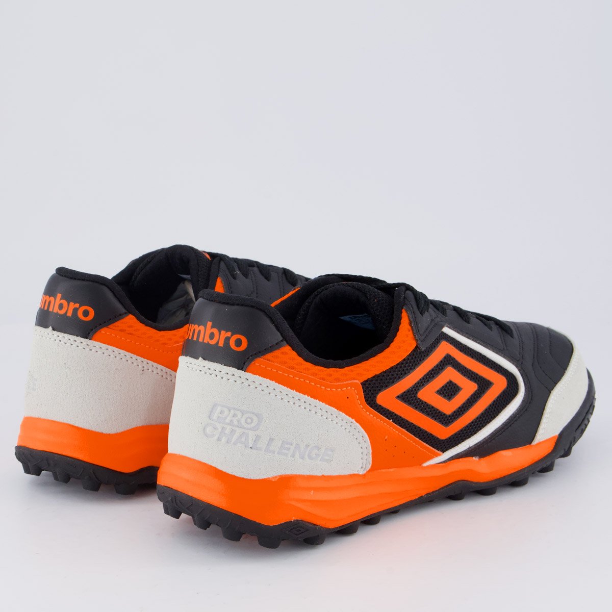 Chuteira Umbro Pro Challenge Uptake Society Preta e Laranja Preto/Laranja 3