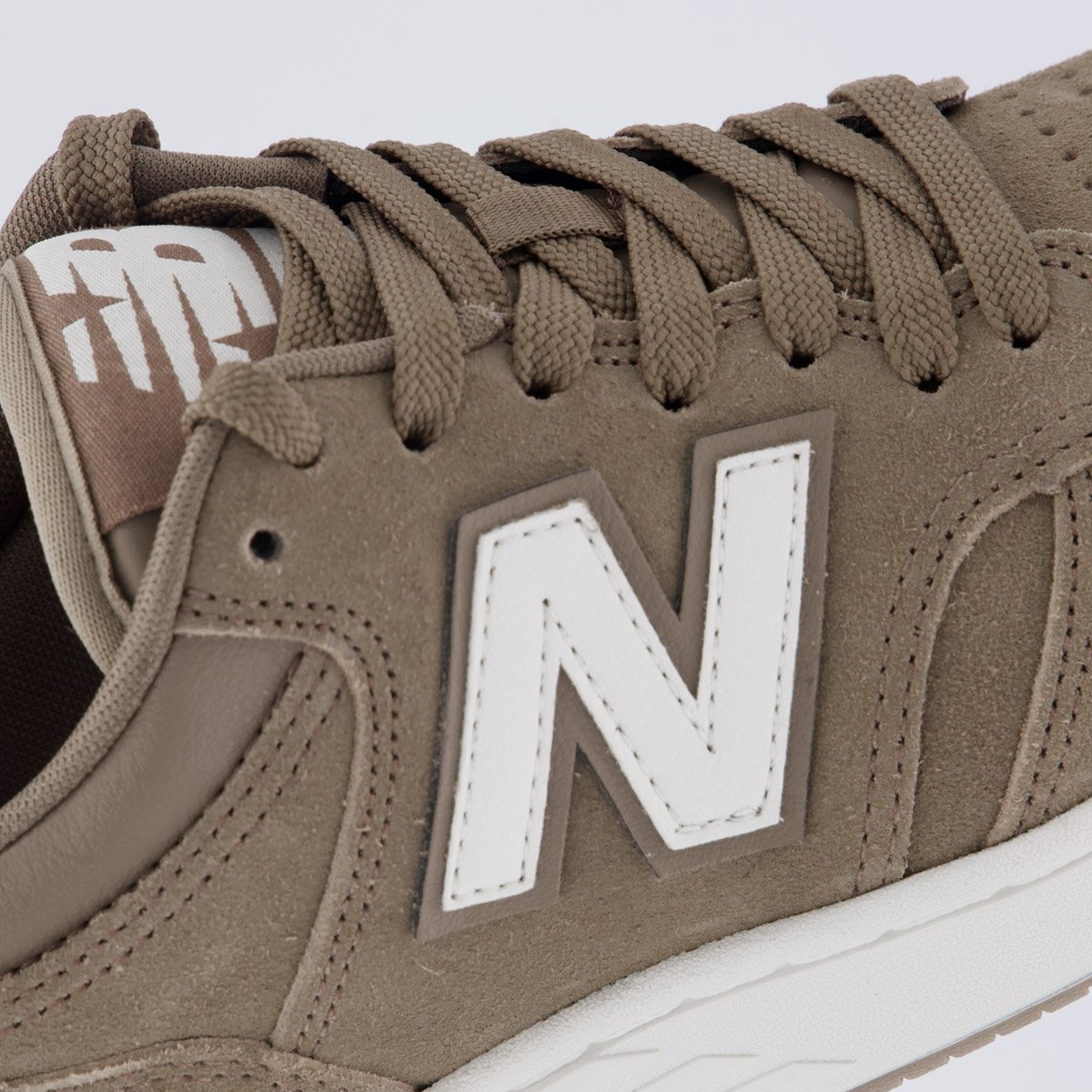 Tênis New Balance 480 Low Marrom e Branco Marrom 7