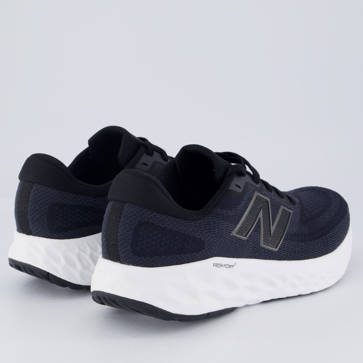 Tênis New Balance Fresh Foam X Evoz V4 Preto e Branco Azul Marinho 3