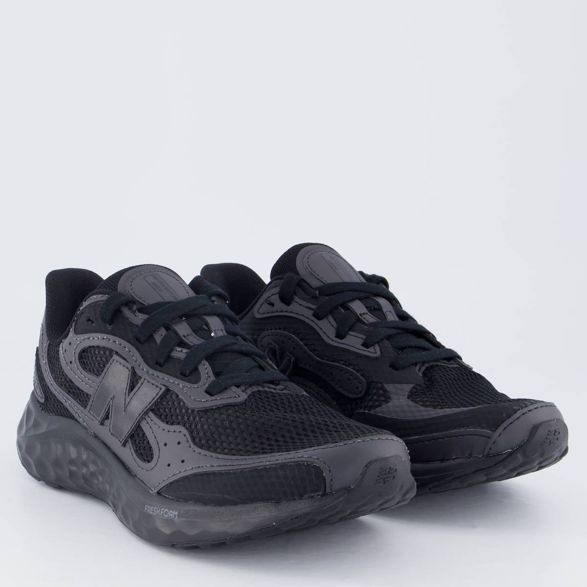 Tênis New Balance Fresh Foam Arishi V4 Feminino Preto e Cinza Preto 2