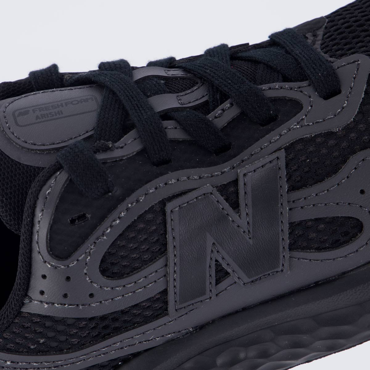 Tênis New Balance Fresh Foam Arishi V4 Feminino Preto e Cinza Preto 7
