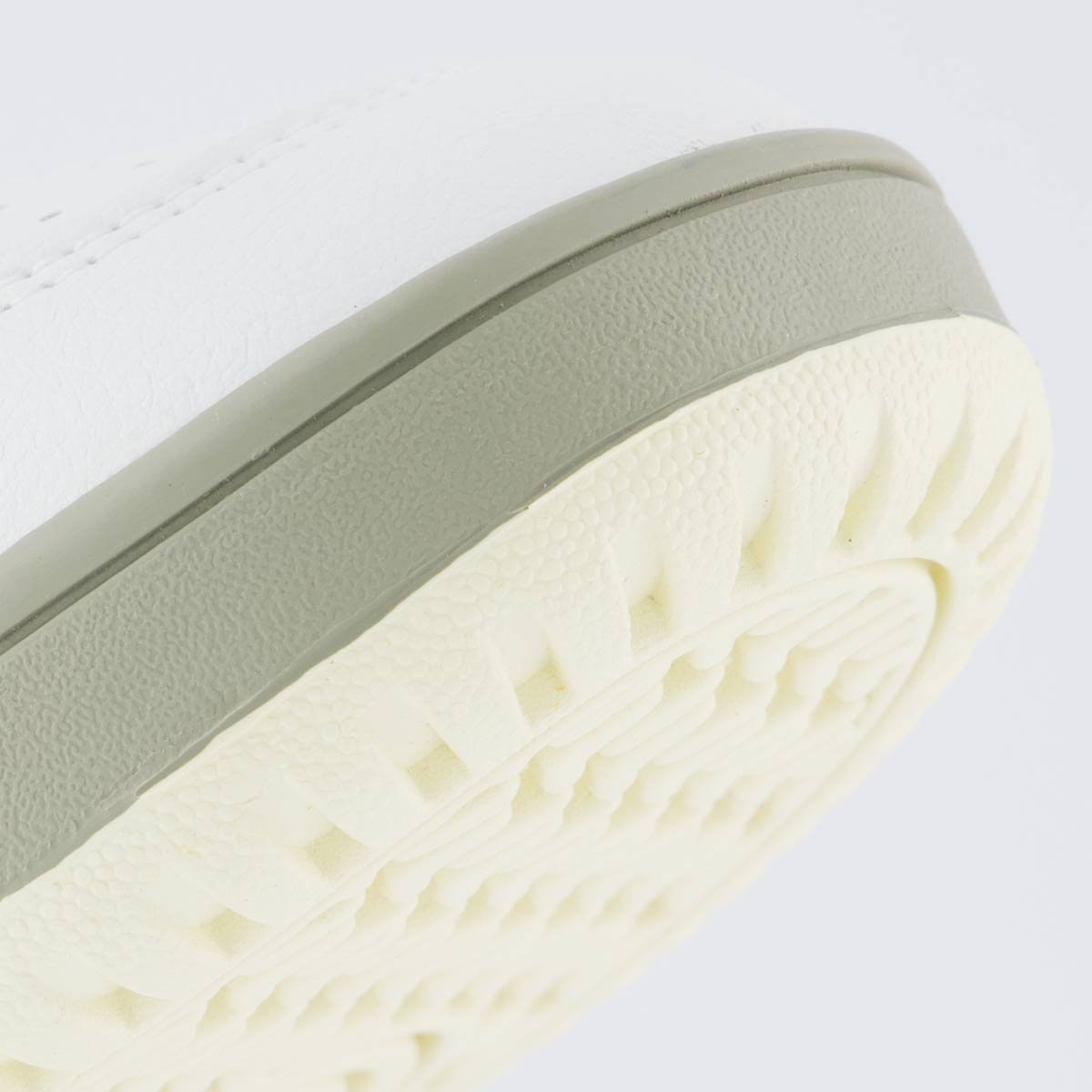 Tênis Fila Classic Tennis Branco Branco 8