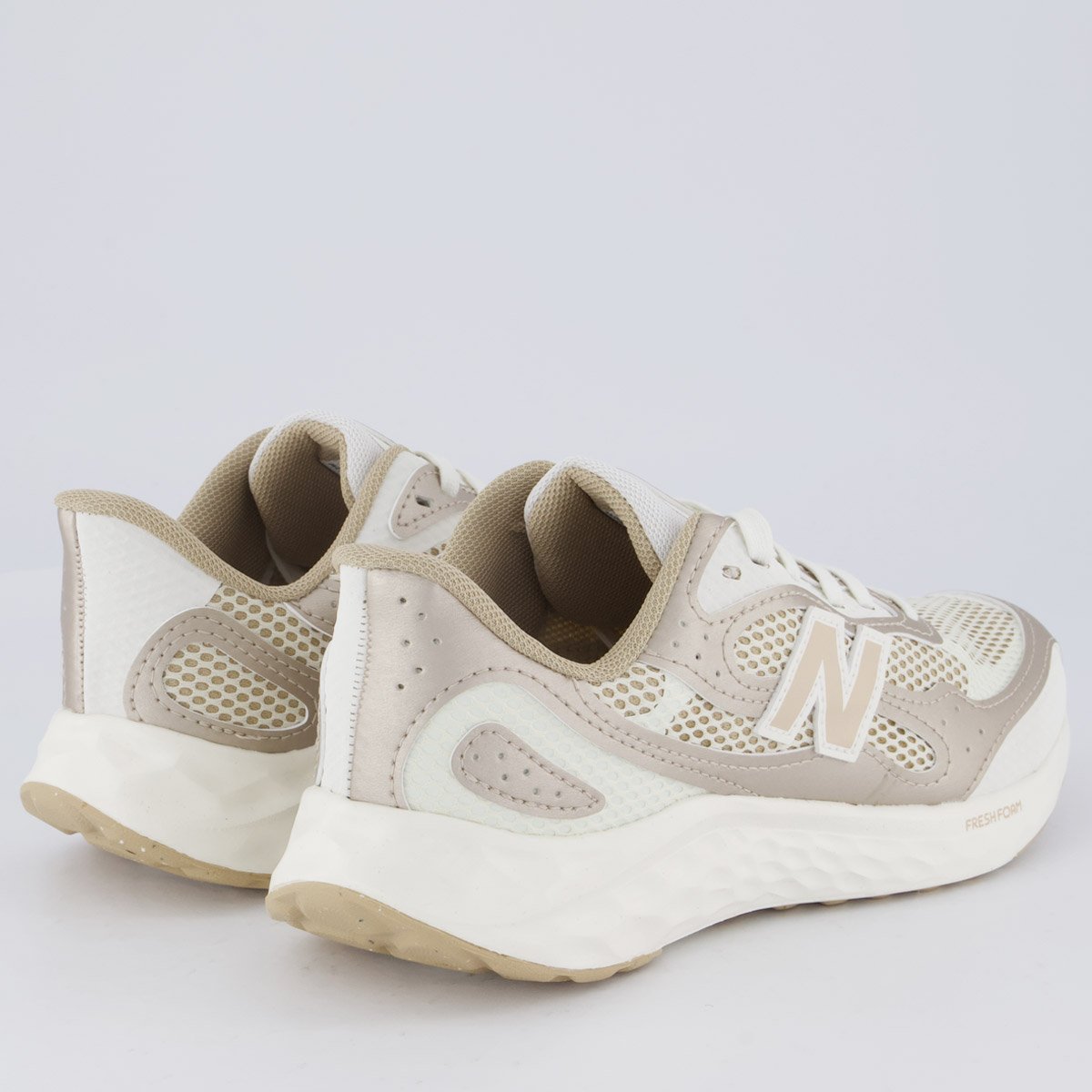 Tênis New Balance Fresh Foam Arishi V4 Feminino Bege e Branco Bege 3