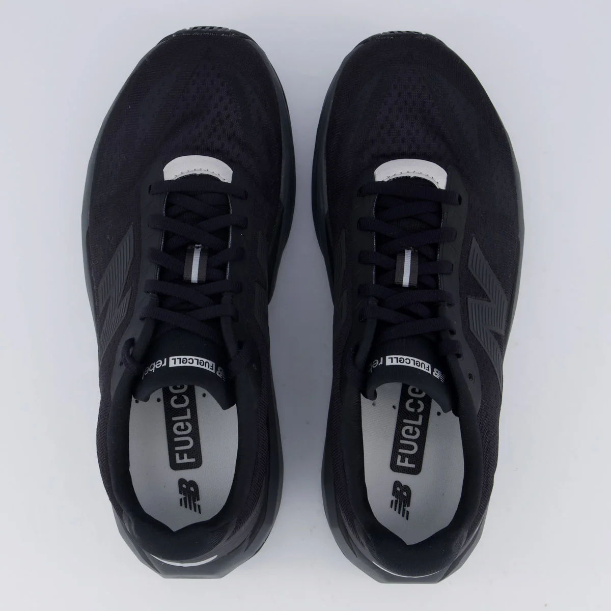 Tênis New Balance Fuelcell Rebel V5 Preto e Grafite Preto 4