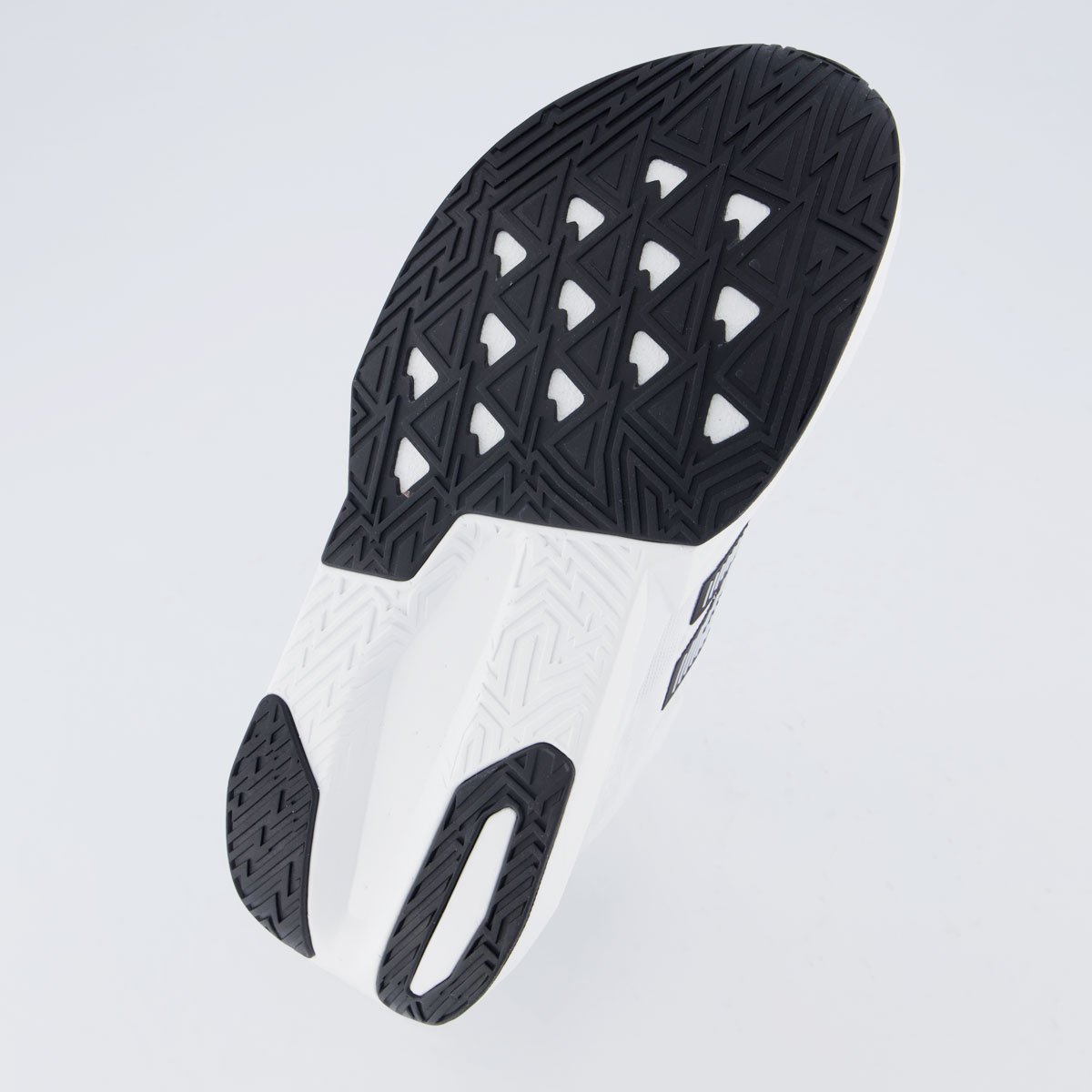 Tênis New Balance Fuelcell Rebel V5 Branco e Preto Branco 5