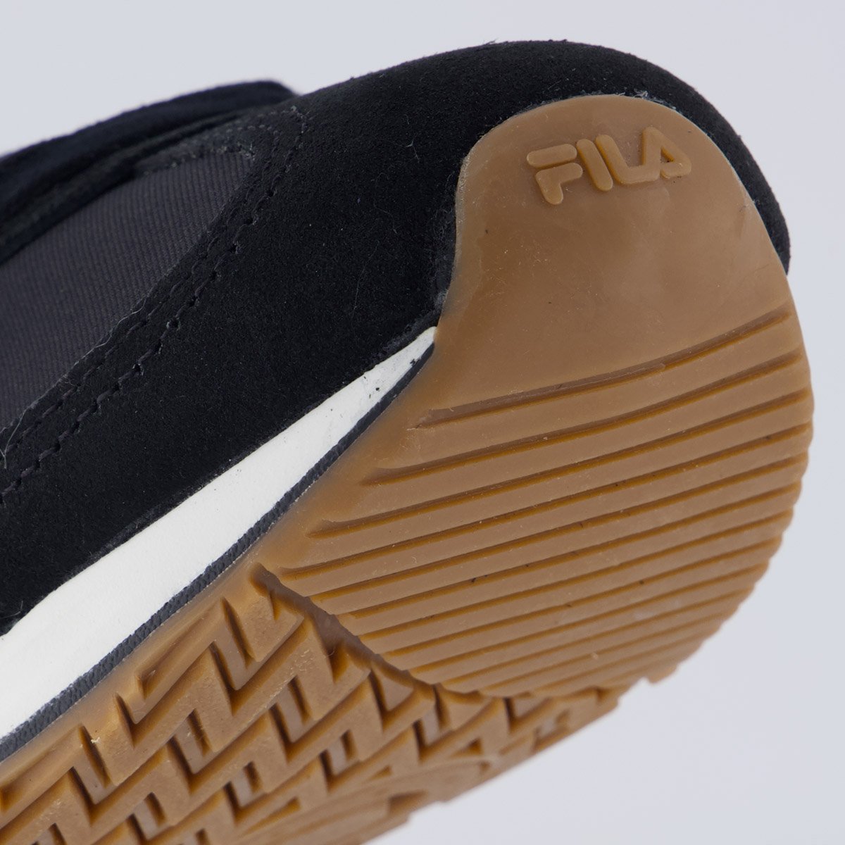Tênis Fila 70 Trainer Preto e Bege Preto 8