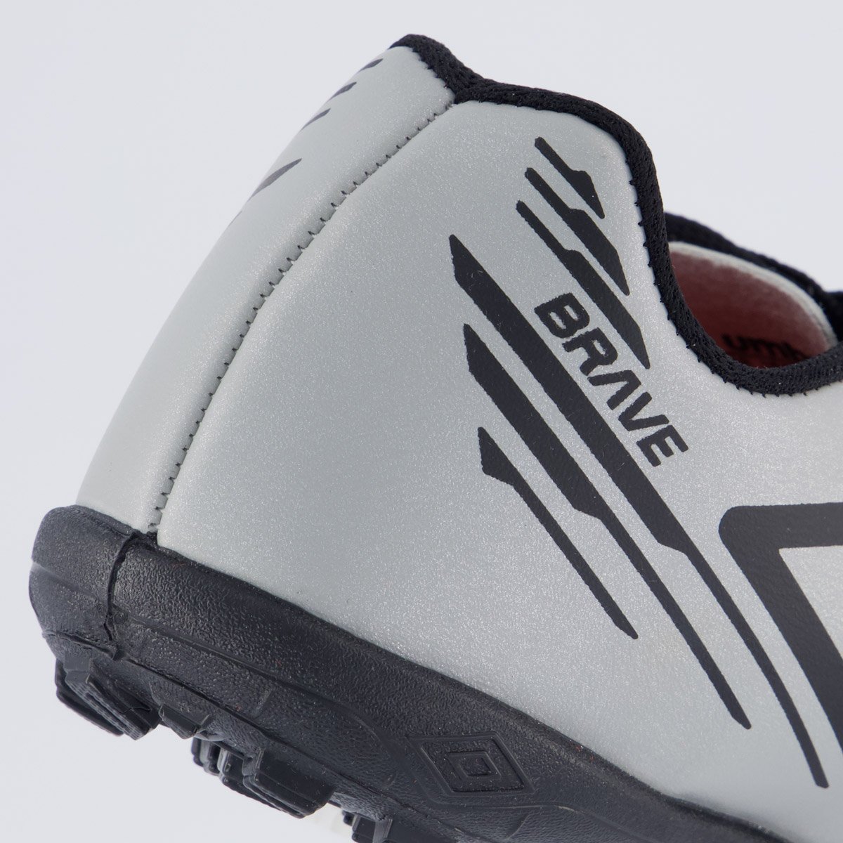 Chuteira Umbro Brave Society Juvenil Cinza Cinza 6