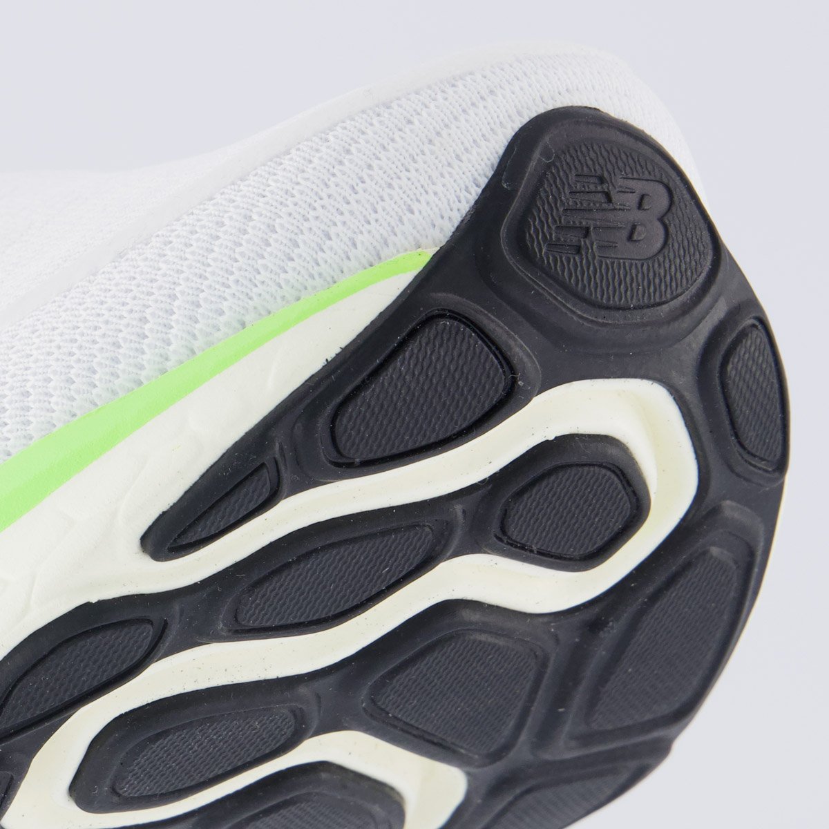 Tênis New Balance Fresh Foam X Kaiha Road Branco e Verde Branco 8