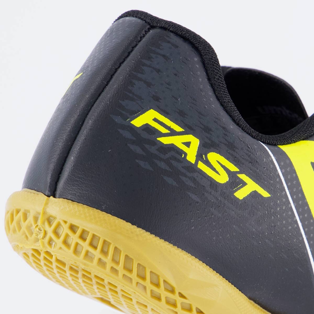 Chuteira Umbro Fast II Juvenil Futsal Preta e Amarelo Preto 6