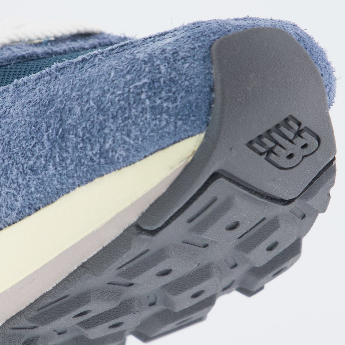Tênis New Balance 370 V1 Marinho Azul 8